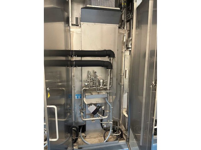 2024 - syntegon - high speed vial filling and capping line - afbeelding 5 van  88