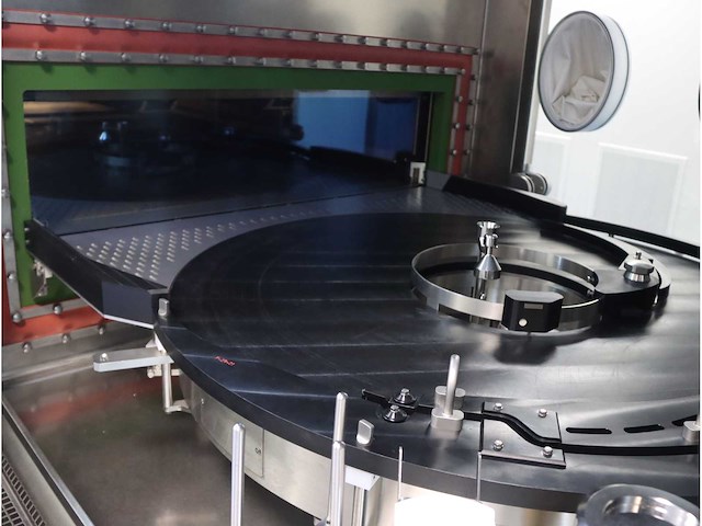 2024 - syntegon - high speed vial filling and capping line - afbeelding 9 van  88