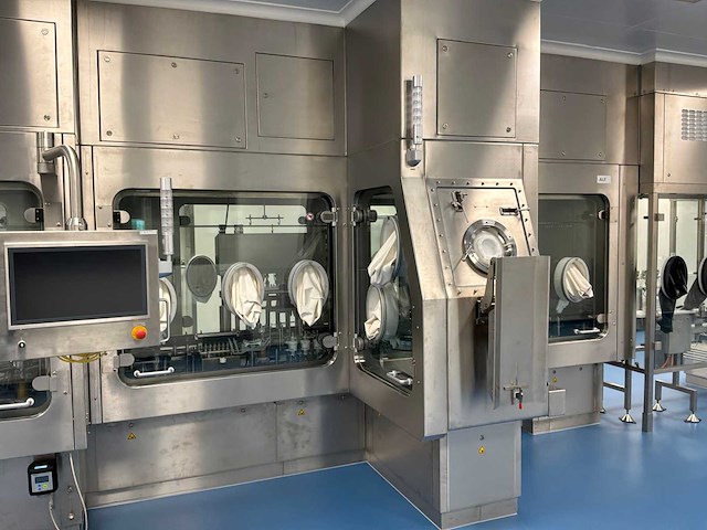 2024 - syntegon - high speed vial filling and capping line - afbeelding 14 van  88