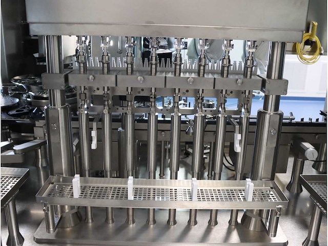 2024 - syntegon - high speed vial filling and capping line - afbeelding 20 van  88