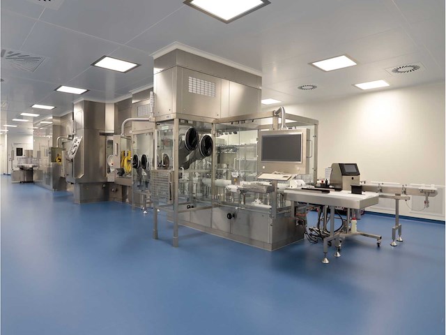 2024 - syntegon - high speed vial filling and capping line - afbeelding 12 van  88