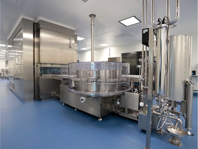 2024 - syntegon - high speed vial filling and capping line - afbeelding 34 van  88