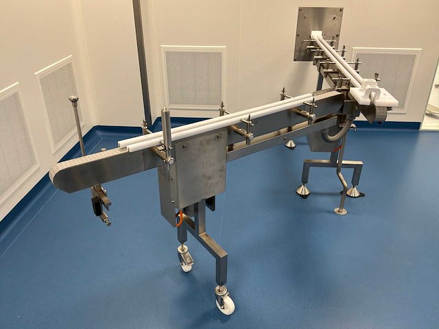 2024 - syntegon - high speed vial filling and capping line - afbeelding 51 van  88