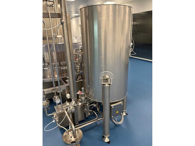 2024 - syntegon - high speed vial filling and capping line - afbeelding 60 van  88
