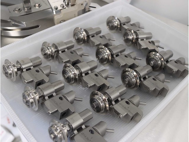 2024 - syntegon - high speed vial filling and capping line - afbeelding 72 van  88