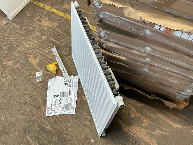2024 4-connections naked 11 radiator 500x700mm (20x) - afbeelding 1 van  4
