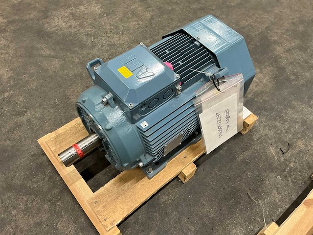 2024 abb m3bp 180mla 2 elektromotor - afbeelding 4 van  5