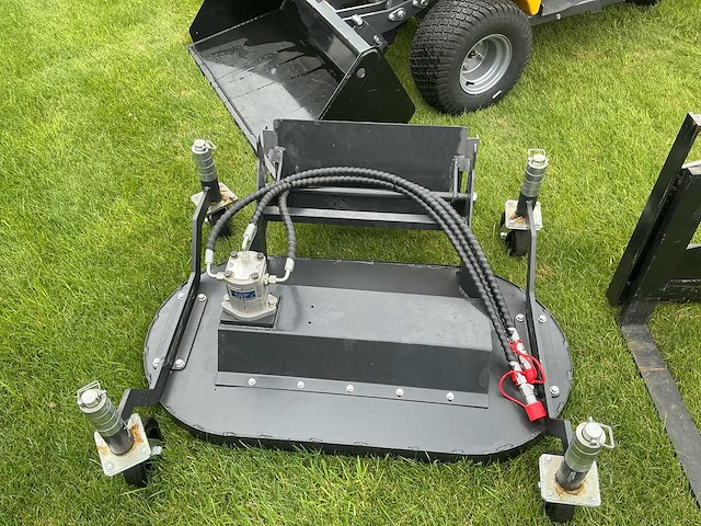 2024 agt industrial hr230 mini shovel - afbeelding 2 van  12