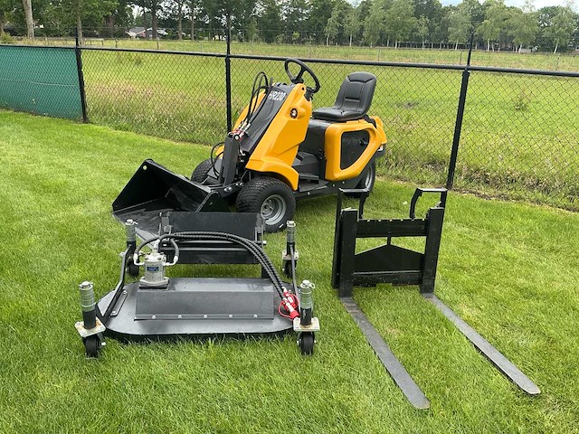 2024 agt industrial hr230 mini shovel - afbeelding 1 van  14