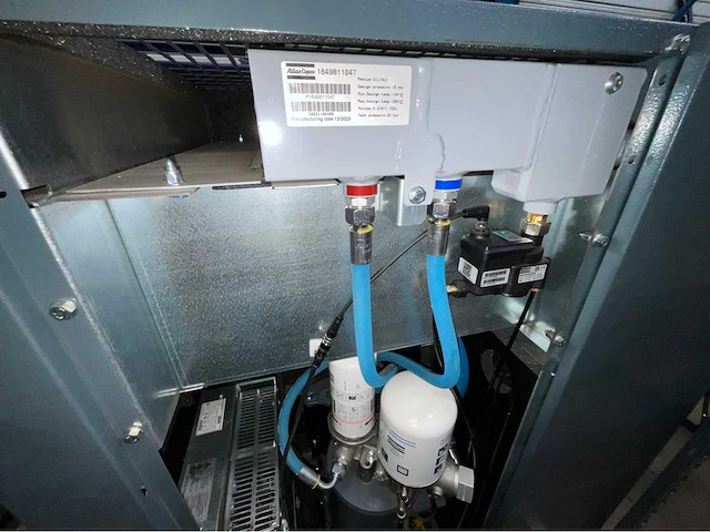 2024 atlas copco ga11vsds ff schroefcompressor met ingebouwde luchtdroger - afbeelding 2 van  17