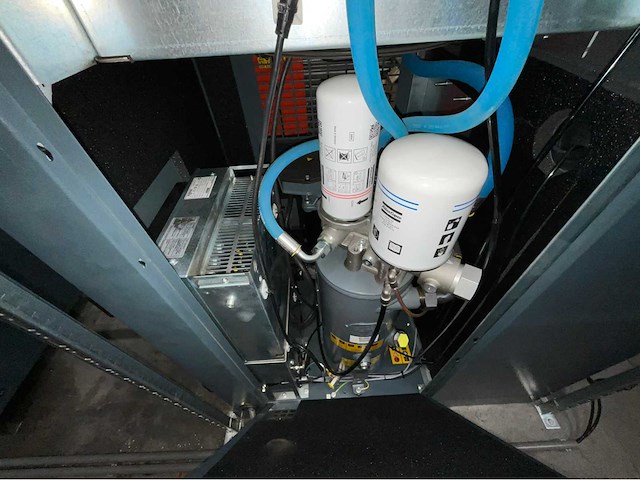 2024 atlas copco ga11vsds ff schroefcompressor met ingebouwde luchtdroger - afbeelding 3 van  17