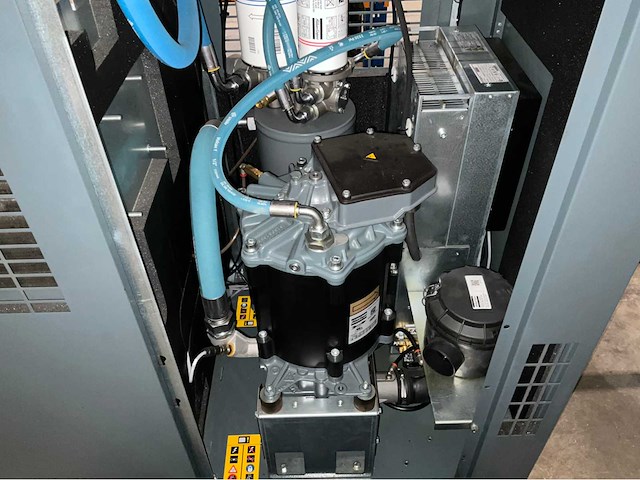 2024 atlas copco ga11vsds ff schroefcompressor met ingebouwde luchtdroger - afbeelding 13 van  17