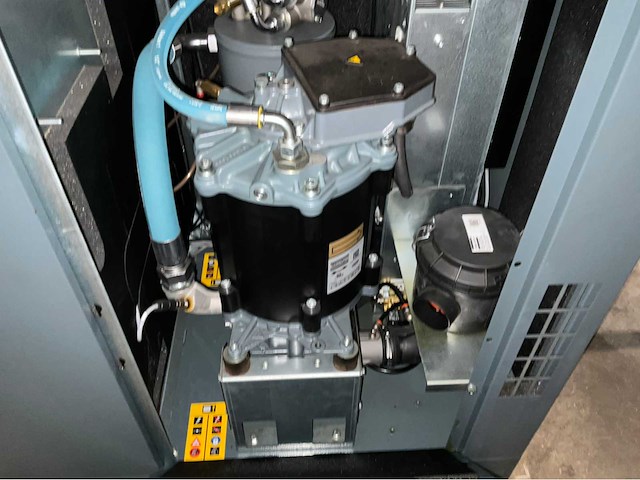 2024 atlas copco ga11vsds ff schroefcompressor met ingebouwde luchtdroger - afbeelding 15 van  17