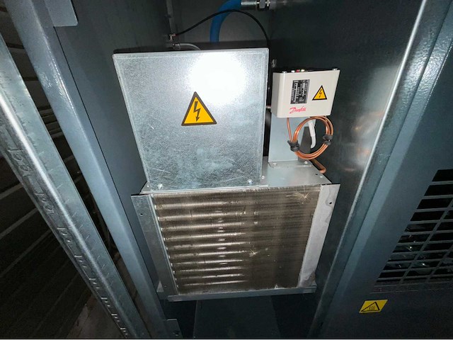 2024 atlas copco ga11vsds ff schroefcompressor met ingebouwde luchtdroger - afbeelding 3 van  16
