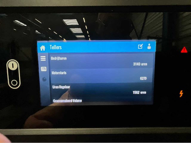 2024 atlas copco ga11vsds ff schroefcompressor met ingebouwde luchtdroger - afbeelding 6 van  16