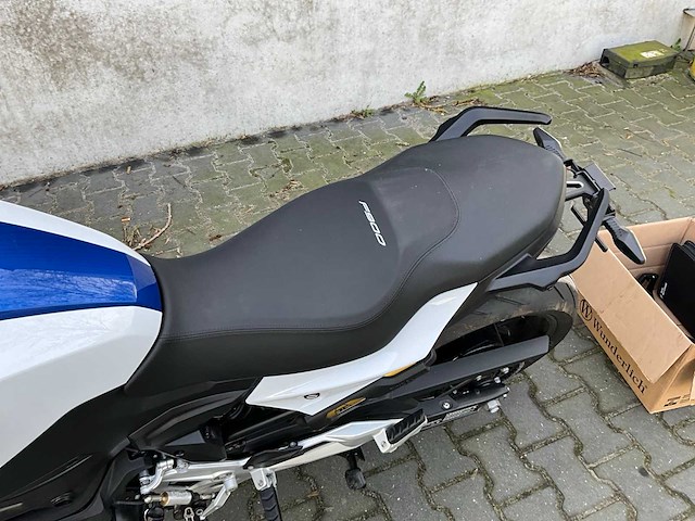 2024 bmw f900r motorfiets - afbeelding 1 van  2