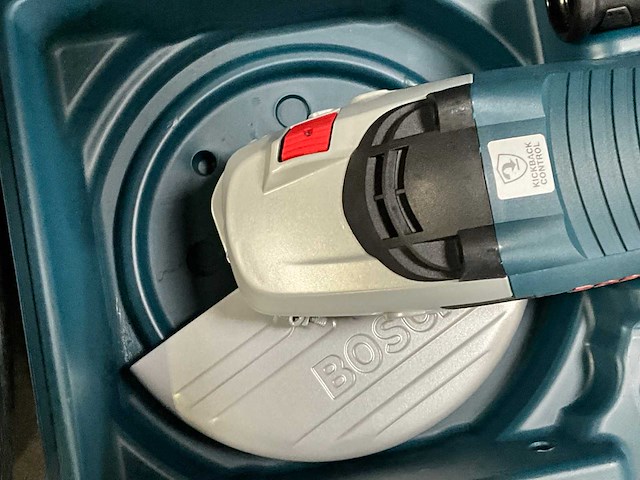 2024 bosch gws 24-230 lvi haakse slijpmachine ongebruikt - afbeelding 2 van  5