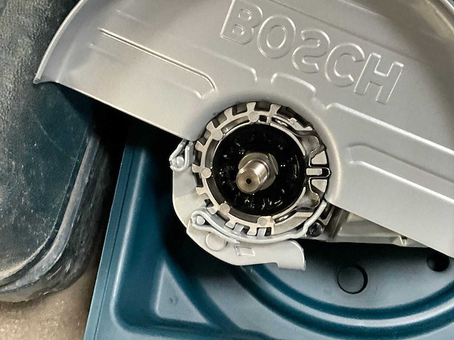 2024 bosch gws 24-230 lvi haakse slijpmachine ongebruikt - afbeelding 4 van  5