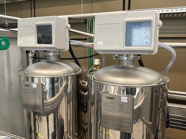 2024 bwt osmotron pro 1600 pw-2s ultra pure farmaceutisch watersysteem - afbeelding 16 van  20