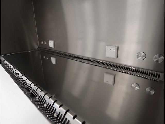 2024 clean air door baker biovanguard 5 laminaire stroomkast - afbeelding 4 van  7