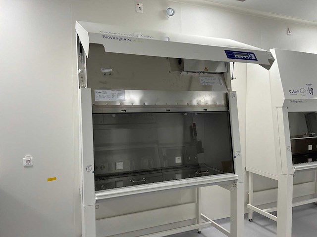 2024 clean air door baker biovanguard 5 laminaire stroomkast - afbeelding 3 van  7