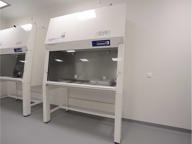 2024 clean air door baker biovanguard 5 laminaire stroomkast - afbeelding 2 van  6