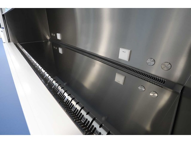 2024 clean air door baker biovanguard 6 laminaire flow cabinet - afbeelding 6 van  8
