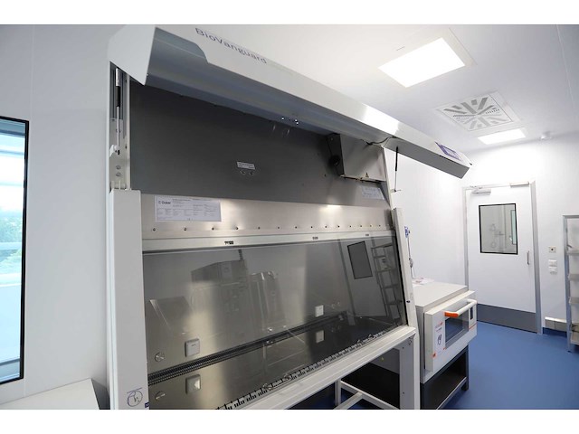 2024 clean air door baker biovanguard 6 laminaire flow cabinet - afbeelding 4 van  9