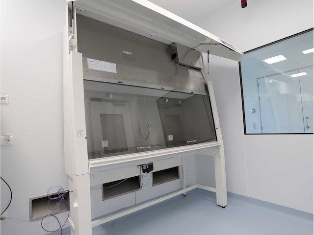 2024 clean air door baker biovanguard 6 laminaire flow cabinet - afbeelding 2 van  4