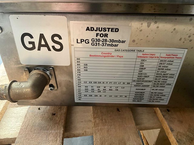 2024 combisteel g61200g gasbakplaat / grill - afbeelding 8 van  9