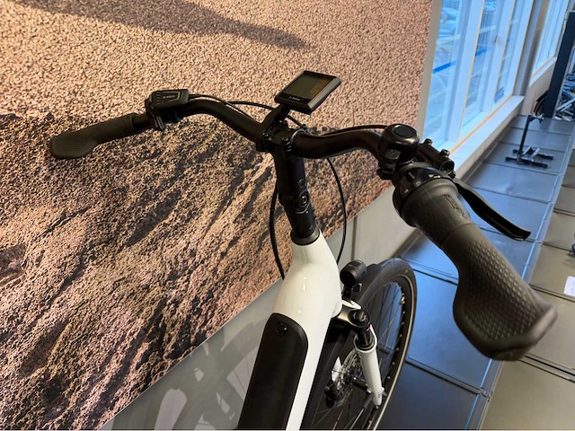 2024 cube supreme hybrid exc 625 elektrische damesfiets - 54cm - afbeelding 12 van  16