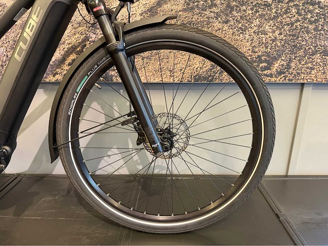 2024 cube touring hybrid pro 625 elektrische damesfiets - 54cm - afbeelding 10 van  18