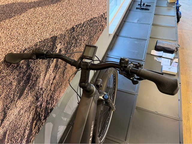 2024 cube touring hybrid pro 625 elektrische damesfiets - 54cm - afbeelding 12 van  18