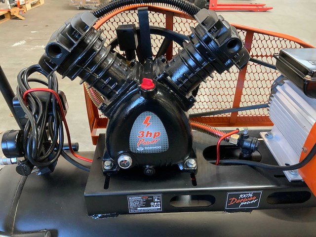 2024 daewoo daax100l luchtcompressor 100l - afbeelding 3 van  8