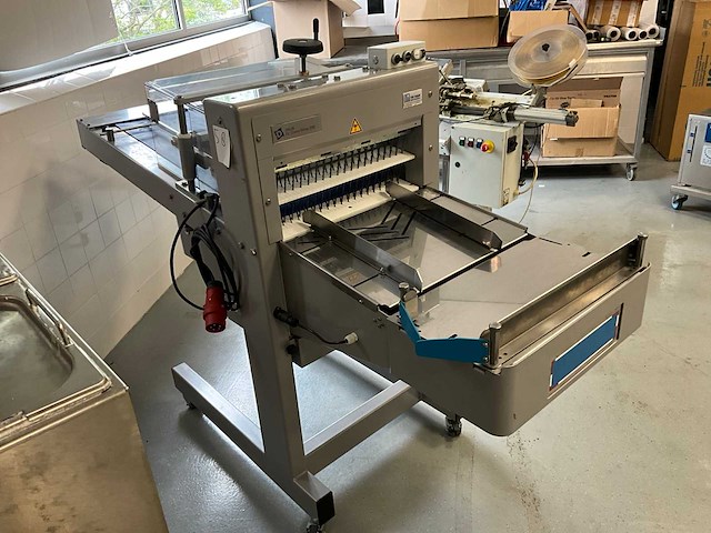 2024 daub d/cross slicer 208 broodsnijmachine - afbeelding 4 van  11