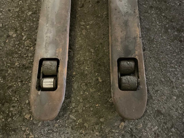 2024 delta pt.0.st.2500 hand hydraulische palletwagen - afbeelding 5 van  13