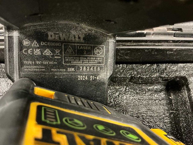 2024 dewalt dce089g accu kruislijnlaser - afbeelding 4 van  4