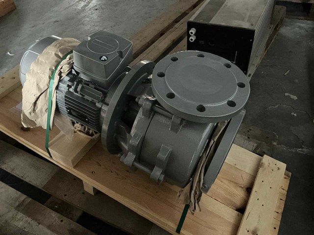 2024 edur nubs 700 pomp nieuw - afbeelding 7 van  12