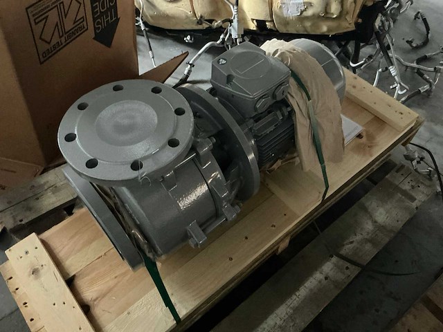 2024 edur nubs 700 pomp nieuw - afbeelding 9 van  12