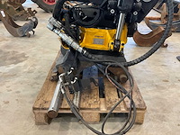 2024 engcon ec219s ss930 draaikantelstuk “cw30” - afbeelding 2 van  13
