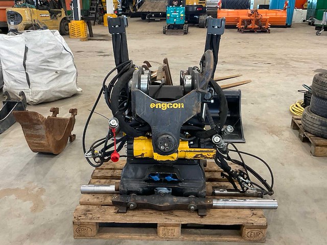 2024 engcon ec219s ss930 draaikantelstuk “cw30” - afbeelding 9 van  13
