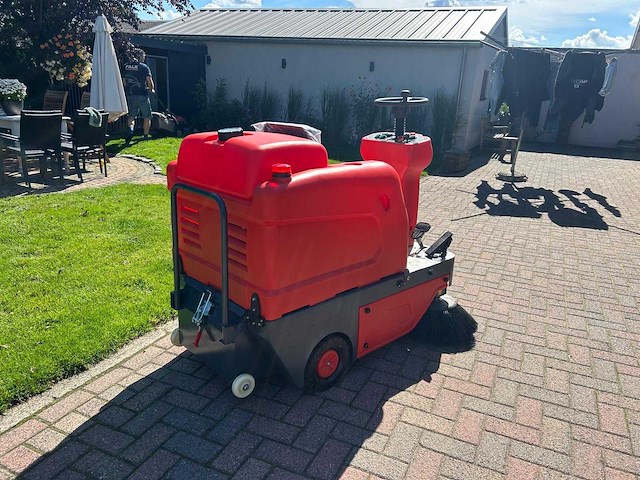 2024 ep t1260 zelfrijdende veegmachine - afbeelding 3 van  9