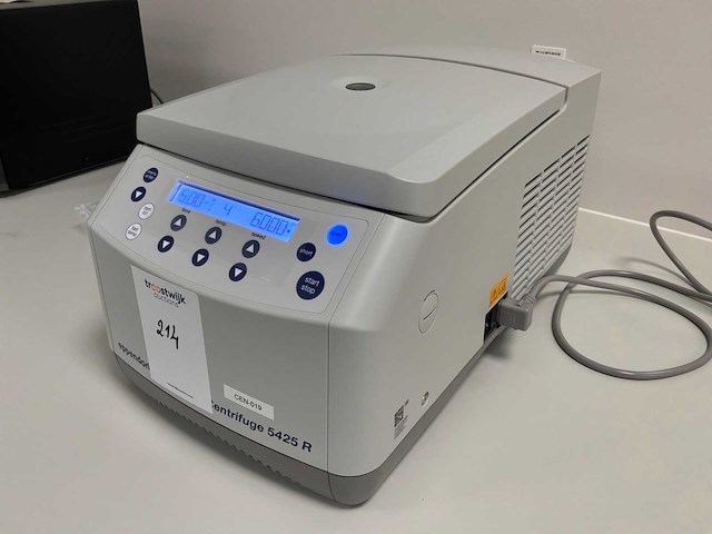 2024 eppendorf 5425 r laboratorium micro centrifuge - afbeelding 1 van  4