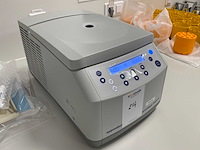 2024 eppendorf 5425 r laboratorium micro centrifuge - afbeelding 2 van  4