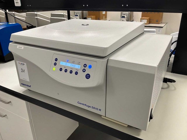2024 eppendorf 5810 r hogesnelheids gekoeld laboratorium centrifuge - afbeelding 2 van  3