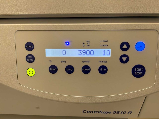 2024 eppendorf 5810 r hogesnelheids gekoeld laboratorium centrifuge - afbeelding 3 van  3