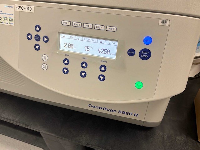 2024 eppendorf 5920r gekoeld laboratorium centrifuge - afbeelding 2 van  4