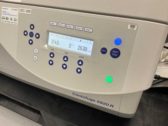 2024 eppendorf 5920r gekoeld laboratorium centrifuge - afbeelding 1 van  2