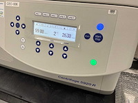 2024 eppendorf 5920r gekoeld laboratorium centrifuge - afbeelding 4 van  5