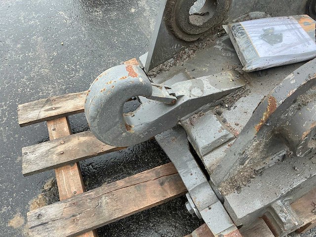 2024 eurosteel ec230 hydraulische snelwissel - afbeelding 5 van  9